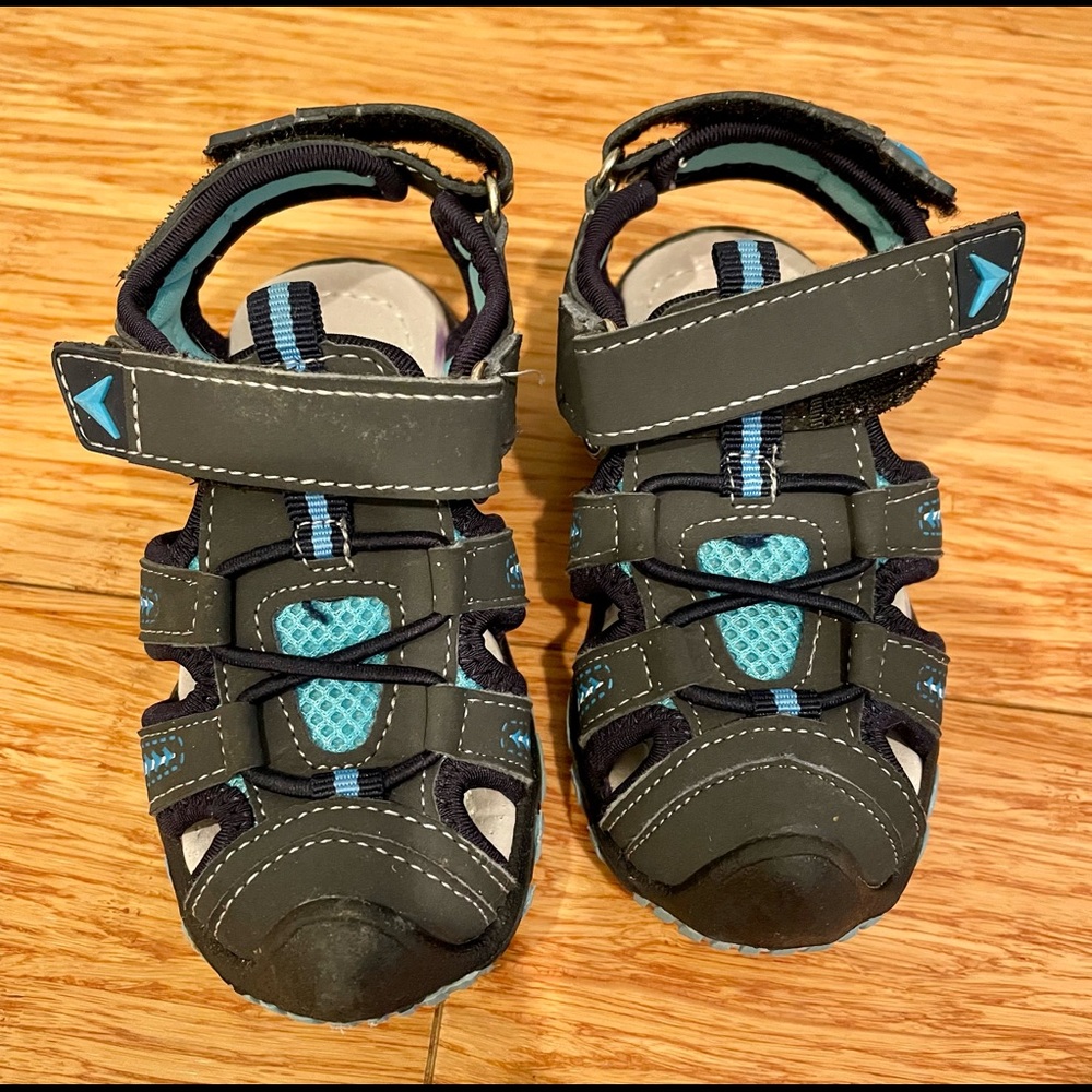 Toddler Sandals size 7